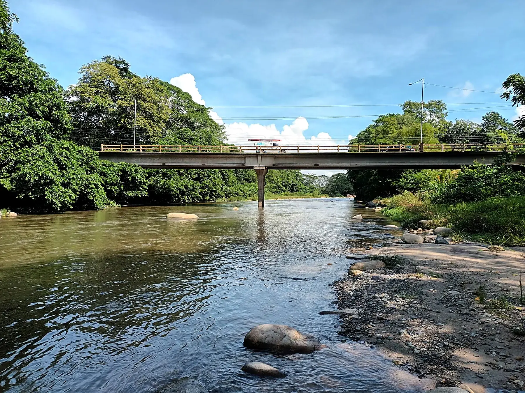 Puente sobre el río San Juan en San Juan Pueblo